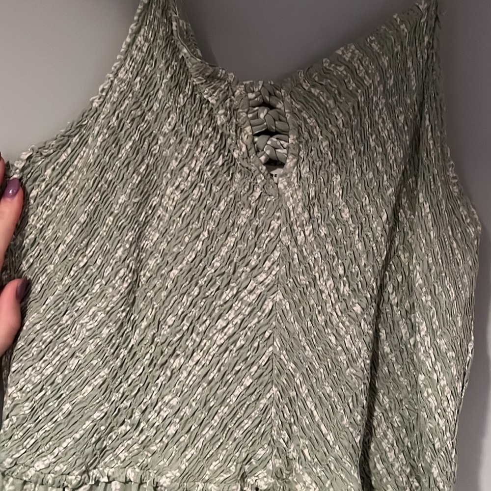 Green jumpsuit - Picture 2 of 4